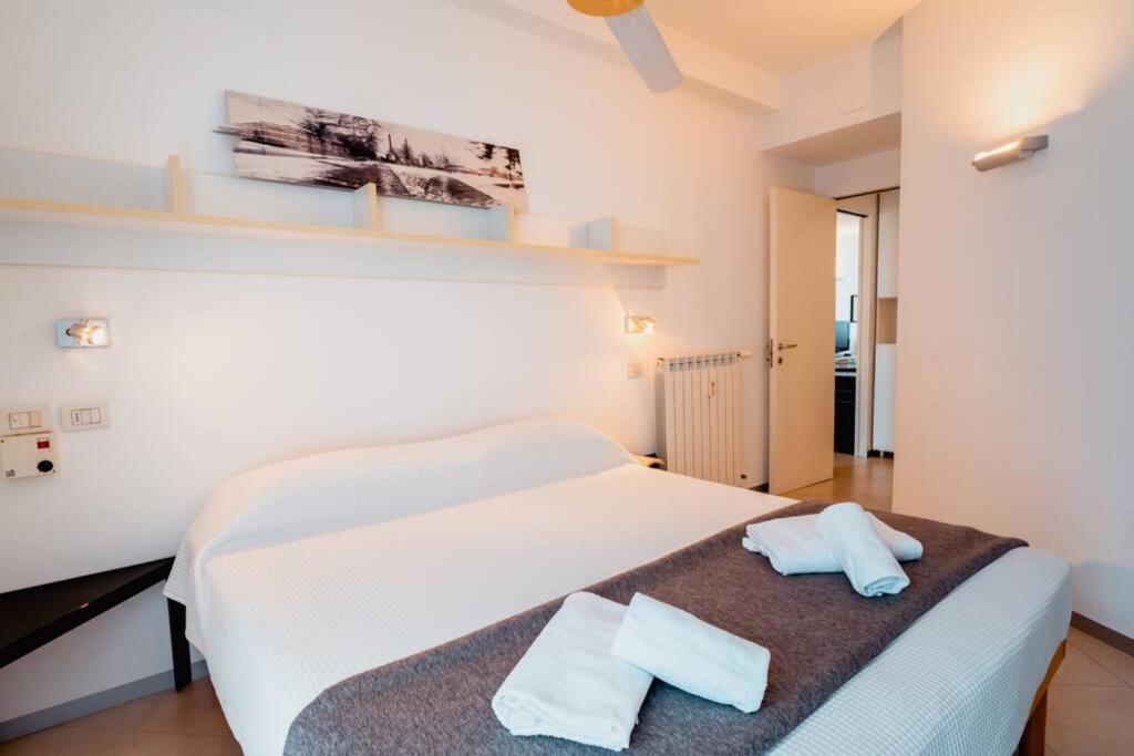Grand Central Ventimiglia - WiFi&Parking Esterno foto